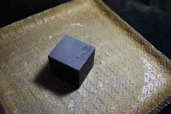 Japanese Natural Whetstone Tsushima Black Nagura 304g from Nagasaki Pref. *F/S*