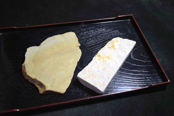 Japanese Natural Whetstone Sword’s Jito ( Narutaki ) & Hato ( Uchigumori) 227g