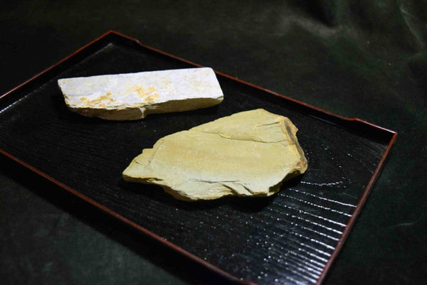 Japanese Natural Whetstone Sword’s Jito ( Narutaki ) & Hato ( Uchigumori) 227g