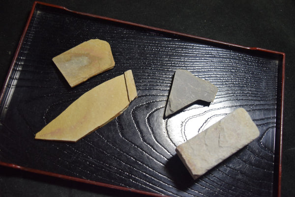 Japanese Natural Whetstone Sword’s Jito ( Narutaki ) & Hato ( Uchigumori) 196g