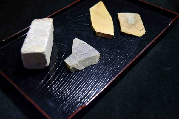 Japanese Natural Whetstone Sword’s Jito ( Narutaki ) & Hato ( Uchigumori) 196g