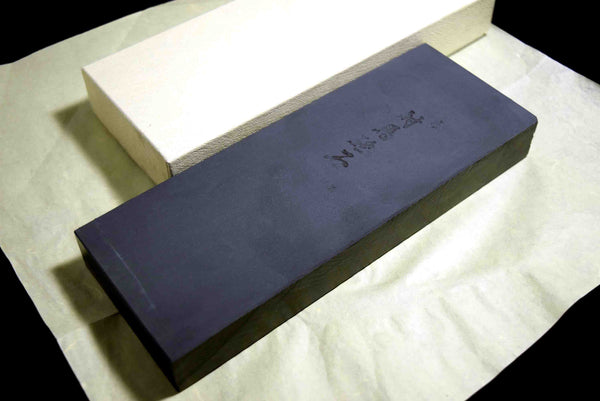 ●Japanese Natural Whetstone Tsushima Black 30'Size+ 1119g Nagasaki Pref. 5.23