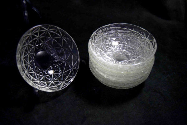 ●Vintage Japanese Pressed Glass Small Bowls Set of 8 – Showa Retro 161 - 5.18　