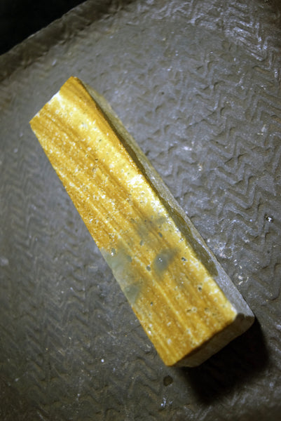 ●Japanese Natural Whetstone Natsuya-to Grit 800 404g from Iwate Pref. Japan F/S 5.16