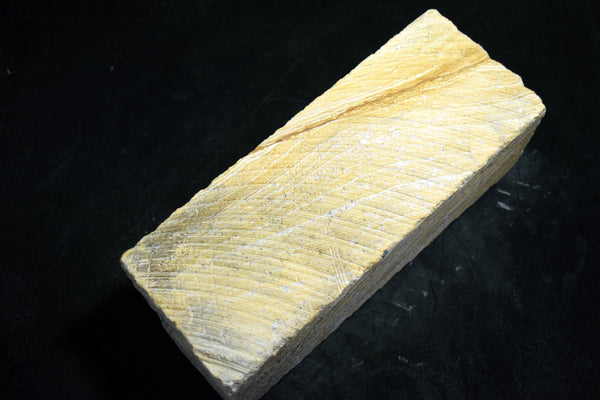 ●Japanese Natural Whetstone Natsuya-to Grit 800 2427g from Iwate Pref. Japan 5.23