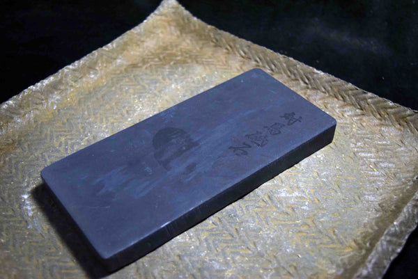 ●Japanese Natural Whetstone *Finer* Tsushima Black 548g Nagasaki Pref. 5.10