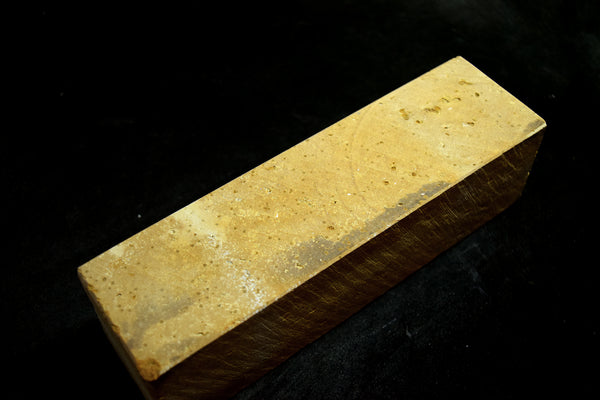 ●Japanese Natural Whetstone Natsuya-to Grit 800 1792g from Iwate Pref. Japan 6.13