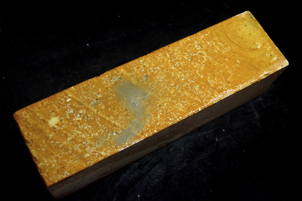 ●Japanese Natural Whetstone Natsuya-to Grit 800 1792g from Iwate Pref. Japan 6.13
