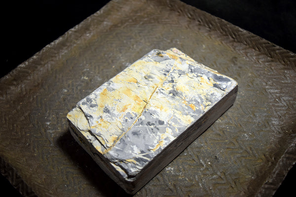 ●Japanese Natural Whetstone *Rare* Shohonyama Tsukinowa Karasu 779g from Kyoto 6.20
