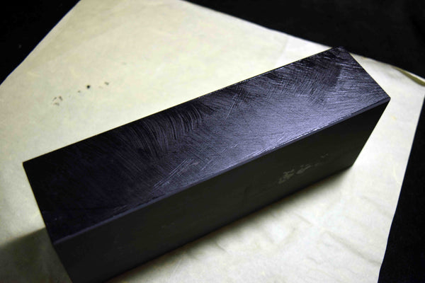 ●Japanese Natural Whetstone Tsushima Black 30'Size+ *Chunk* 2121g Nagasaki Pref.7.24