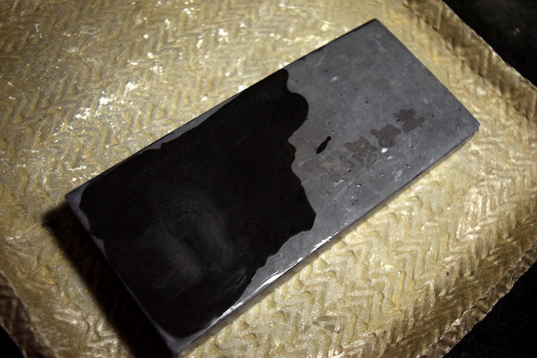 ●Japanese Natural Whetstone *Finer* Tsushima Black 689g Nagasaki Pref. 7.11