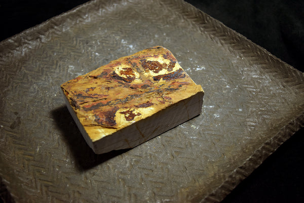●Japanese Natural Whetstone Hideriyama Shiro (White) Suita 455g from Kyoto 7.11