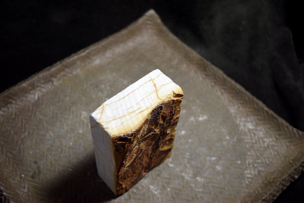 ●Japanese Natural Whetstone Hideriyama Shiro (White) Suita 455g from Kyoto 7.11