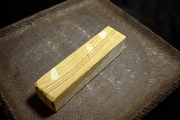 ●Japanese Natural Whetstone Natsuya-to Grit 1000 428g from Iwate Pref. Japan F/S 7.11