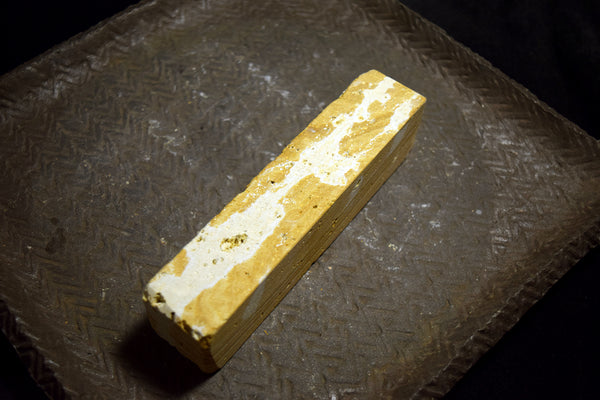 ●Japanese Natural Whetstone Natsuya-to Grit 1000 428g from Iwate Pref. Japan F/S 7.11
