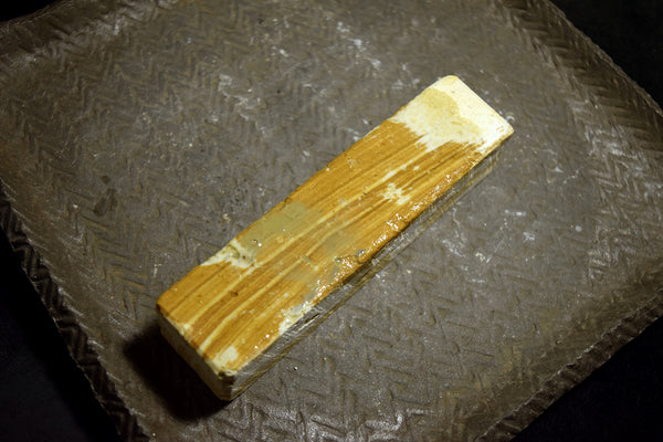 ●Japanese Natural Whetstone Natsuya-to Grit 1000 428g from Iwate Pref. Japan F/S 7.11