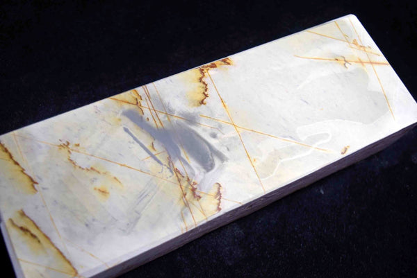 ●Natural Whetstone Hideriyama Shiro (White) Suita 1590g from Kyoto 7.20