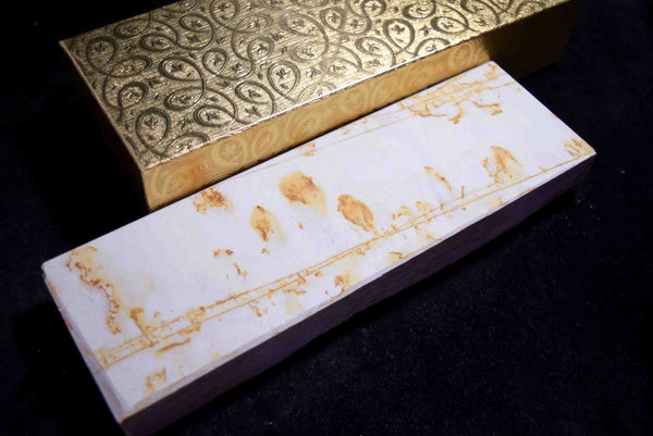●Natural Whetstone Hideriyama Shiro (White) Suita 833g from Kyoto 7.20