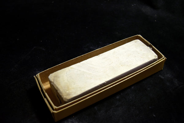 ●Japanese Natural Whetstone *Rare* Tozawa - to  452g from Gunma Pref. Japan F/S 8.01