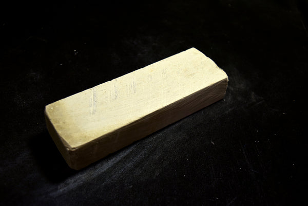 ●Japanese Natural Whetstone *Rare* Tozawa - to  433g from Gunma Pref. Japan F/S 8.01