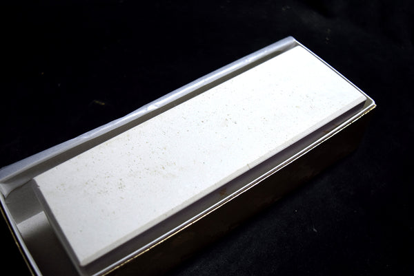 Japanese Natural Whetstone Shiro Amakusa 2212g - Grit 3000 *Johaku* Kumamoto 8.01