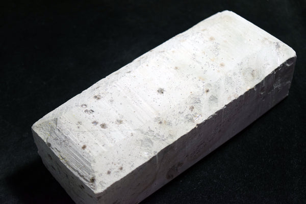 ●Japanese Natural Whetstone Igarashi - to Grit 2000+ 1974g from Niigata Pref. 8.09