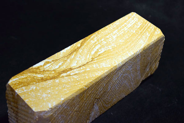 ●Japanese Natural Whetstone Natsuya-to Grit 1500 2538g from Iwate Pref. Japan 8.08
