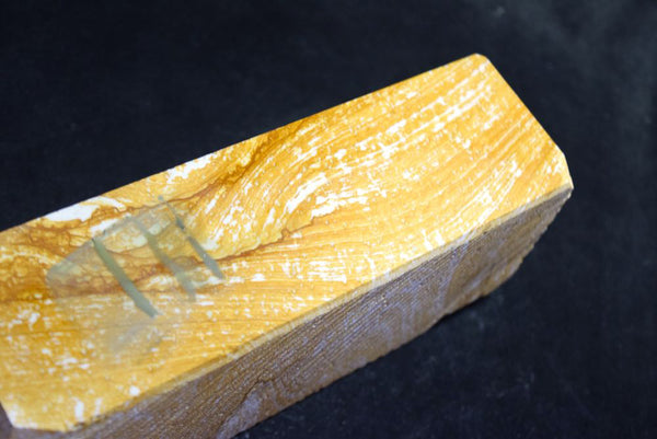 ●Japanese Natural Whetstone Natsuya-to Grit 1500 2538g from Iwate Pref. Japan 8.08