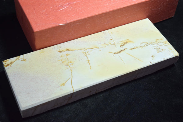 ●Japanese Natural Whetstone Shohonyama Shinden Shiro (White) Suita Renge 24' Size 877g 8.15