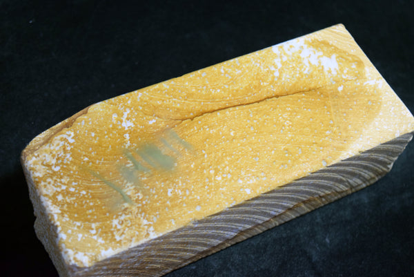 ●Japanese Natural Whetstone Natsuya-to Grit 1500 1758g from Iwate Pref. Japan 8.22
