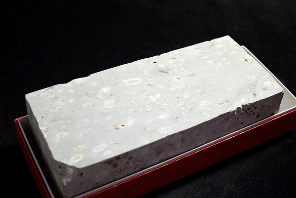 ●Japanese Natural Whetstone Igarashi - to Grit 2000+ 1600g from Niigata Pref. 8.29