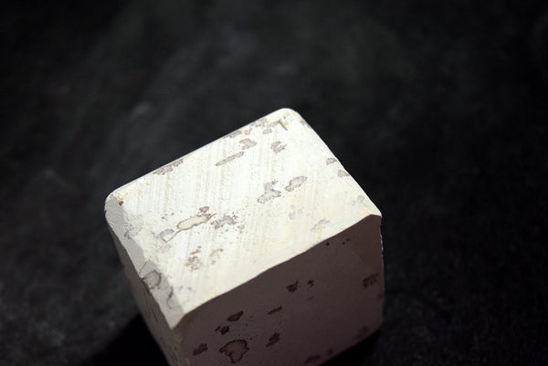 ●Japanese Natural Whetstone *Rare* Gujyo Nagura 144g Gifu Pref. 8.22