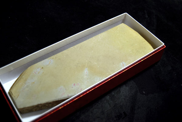 ●Japanese Natural Whetstone Shohonyama Mizukihara Suita 609g Kyoto 9.12