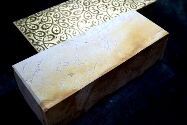 ●Japanese Natural Whetstone Yaginoshima Renge Suita *Chunk* 2228g from Kyoto Japan 9.26
