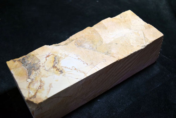 ●Japanese Natural Whetstone Yaginoshima Renge Suita *Chunk* 2228g from Kyoto Japan 9.26
