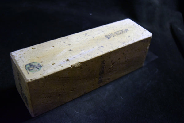 ●Japanese Natural Whetstone *Vintage* Binsui 2276g - Grit 2000 from Kumamoto pref. Japan 10.04