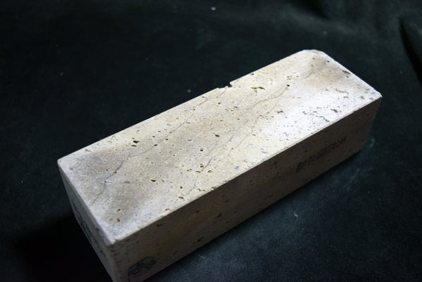 ●Japanese Natural Whetstone *Vintage* Binsui 2276g - Grit 2000 from Kumamoto pref. Japan 10.04