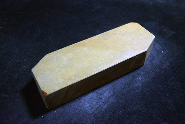 ●Japanese Natural Whetstone *Rare* Takao Shiki Tomae Kiita 1107g Kyoto  10.10
