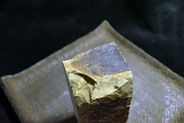 ●Japanese Natural Whetstone Shohonyama Momijiyama Namazu 1124g #6000 10.10