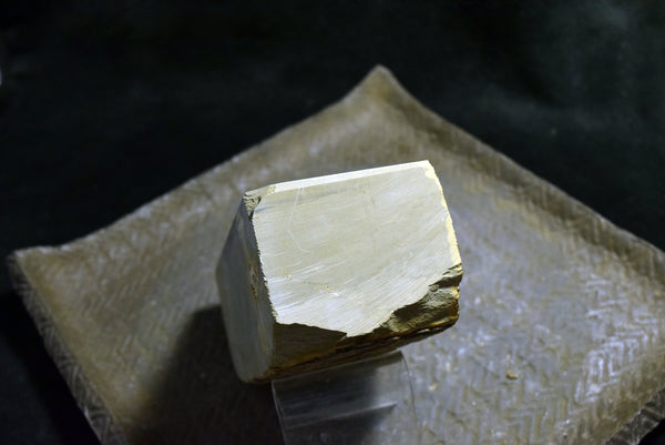 ●Japanese Natural Whetstone Shohonyama Momijiyama Namazu 1124g #6000 10.10
