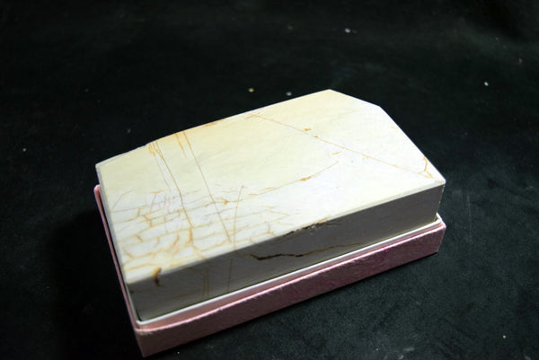 ●Japanese Natural Whetstone Shohonyama Ohira Shiro Suita Suminagashi 1101g Kyoto Japan 10.10