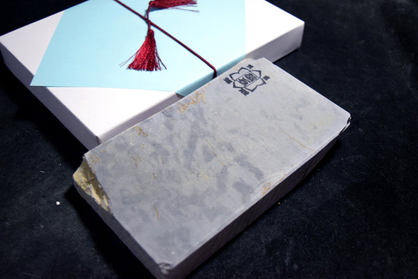●Japanese Natural Whetstone Mizukihara Karasu Suita 866g Kyoto Japan 10.17