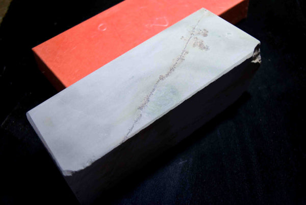 ●Japanese Natural Whetstone Igarashi - to Grit 2000+ 1600g from Niigata Pref. F/S 3.01