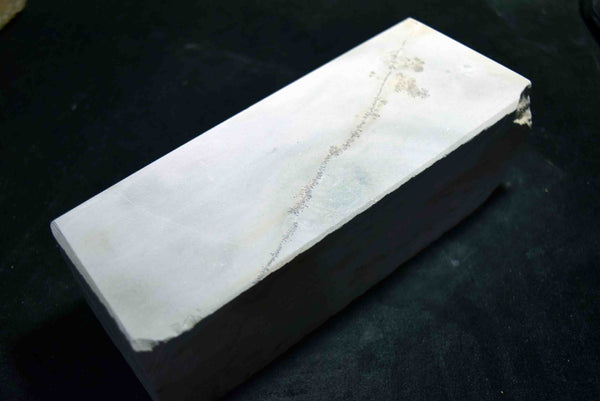 ●Japanese Natural Whetstone Igarashi - to Grit 2000+ 1600g from Niigata Pref. F/S 3.01
