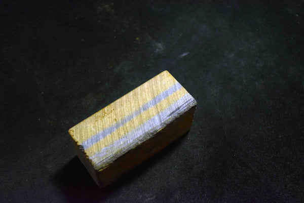 ● Japanese Natural Whetstone Iwasaki Vintage Nakayama Kiita Nagura 172g Lv.4.5+ 3.28(A)