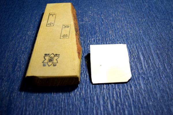 Japanese Natural Whetstone Nakayama Kiita & Mikawa Chu Nagura Set 379g razors